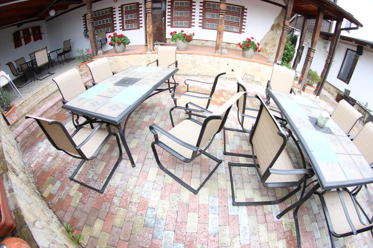 ホテル Casa Bucovineana スチャヴァ エクステリア 写真