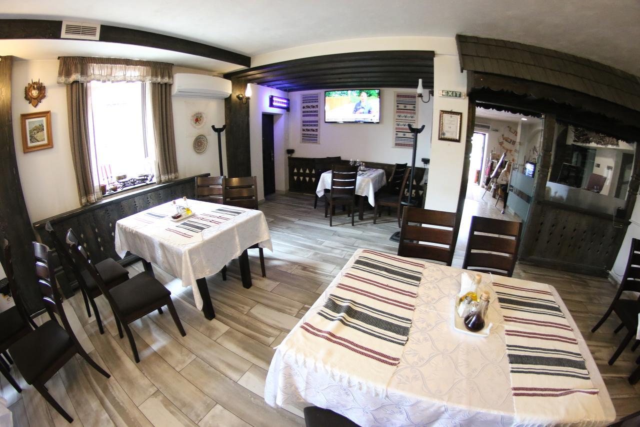 ホテル Casa Bucovineana スチャヴァ エクステリア 写真