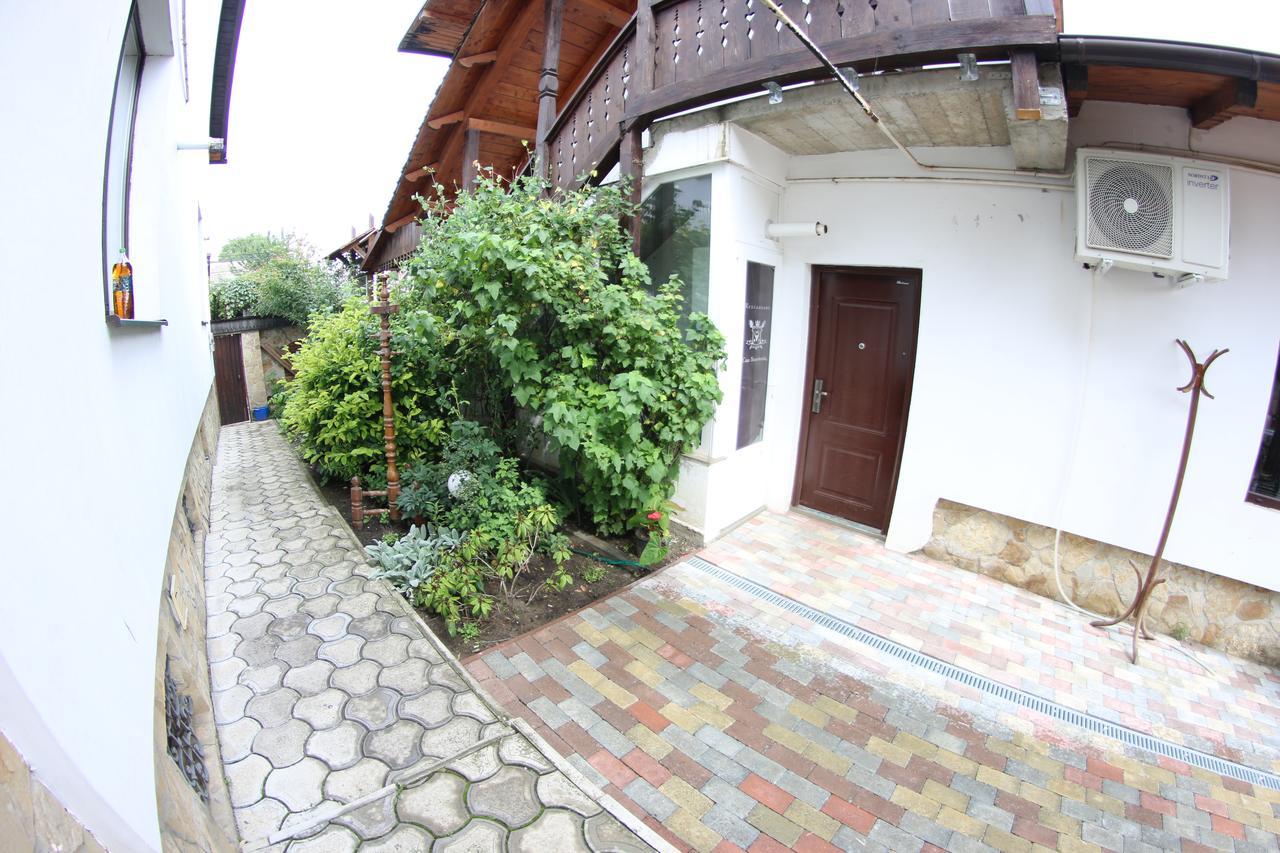 ホテル Casa Bucovineana スチャヴァ エクステリア 写真